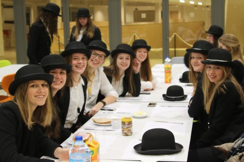 Zesdejaars vierden Chrysostomos