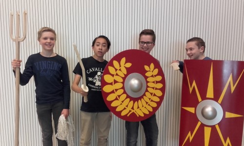 De gladiatoren kwamen tot leven voor de leerlingen van het 1ste jaar Latijn