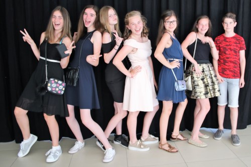 Eerste graad zet vakantie in met fuif