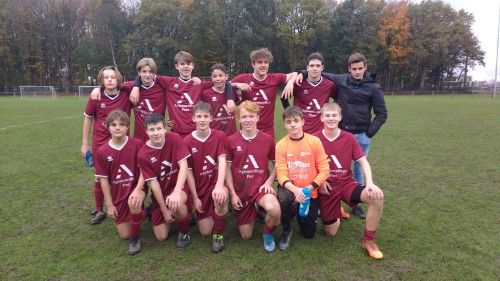 Voetbalploeg cadetten stoot door naar de halve finale!